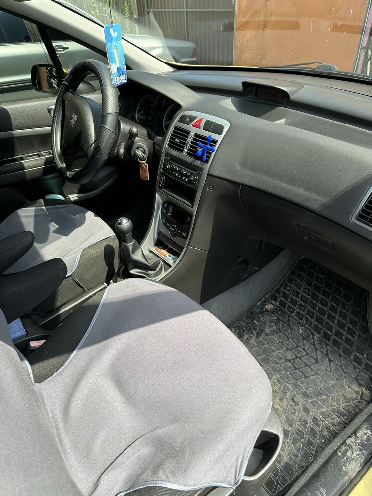 Peugeot 307 2003 рік