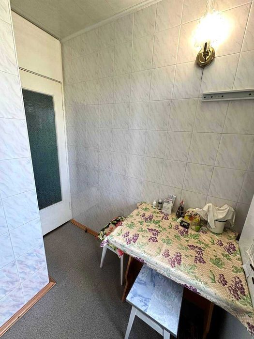 Продам 2кв 533 м/р метро Героев Труда МОЖНО Є-ВІДНОВЛЕННЯ!