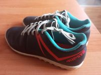 Sprzedam buty sportowe, halówki, na tartan rozmiar 35 Decathlon