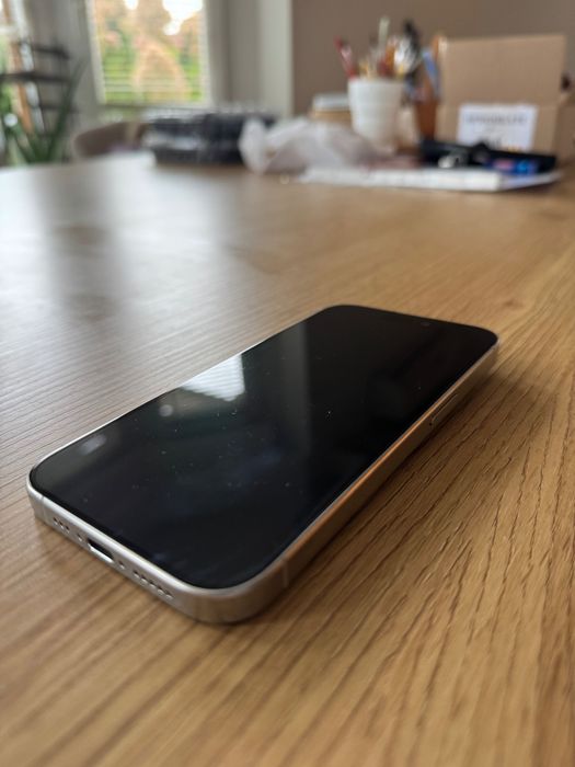 iPhone 15 pro stan idealny