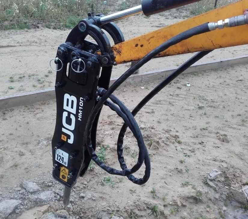 minikoparka JCB 8018, OGRODZENIE fundament KUCIE młotem