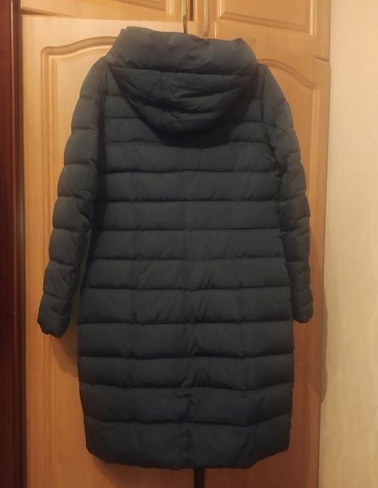 Зимняя куртка с большим капюшоном