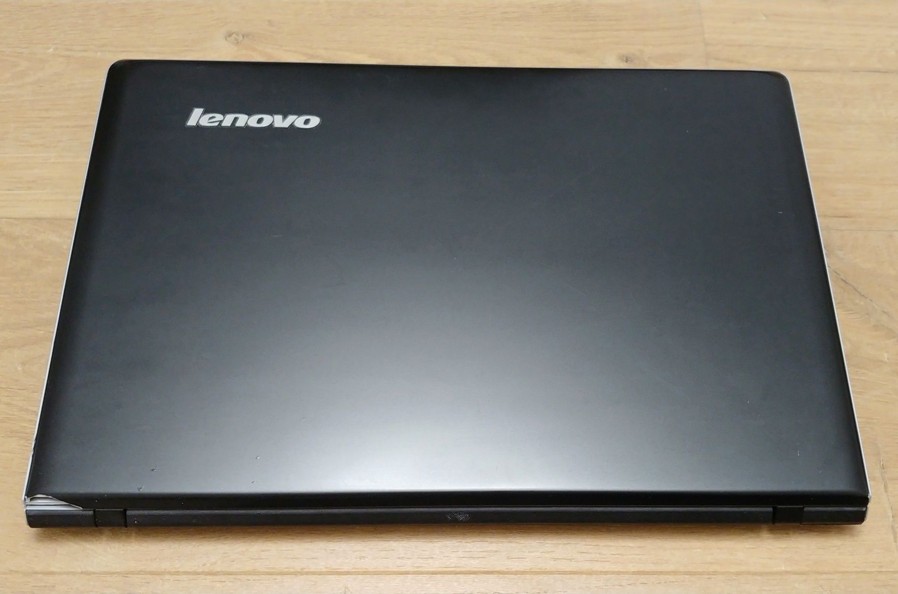 Laptop Lenovo Z51 i5/4GB/1000GB/Radeon R9 M375/Full HD/Win 10 Home