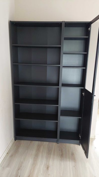 Sprzedam regał na ksiazki i witrynkę w bardzo  dobrym stanie