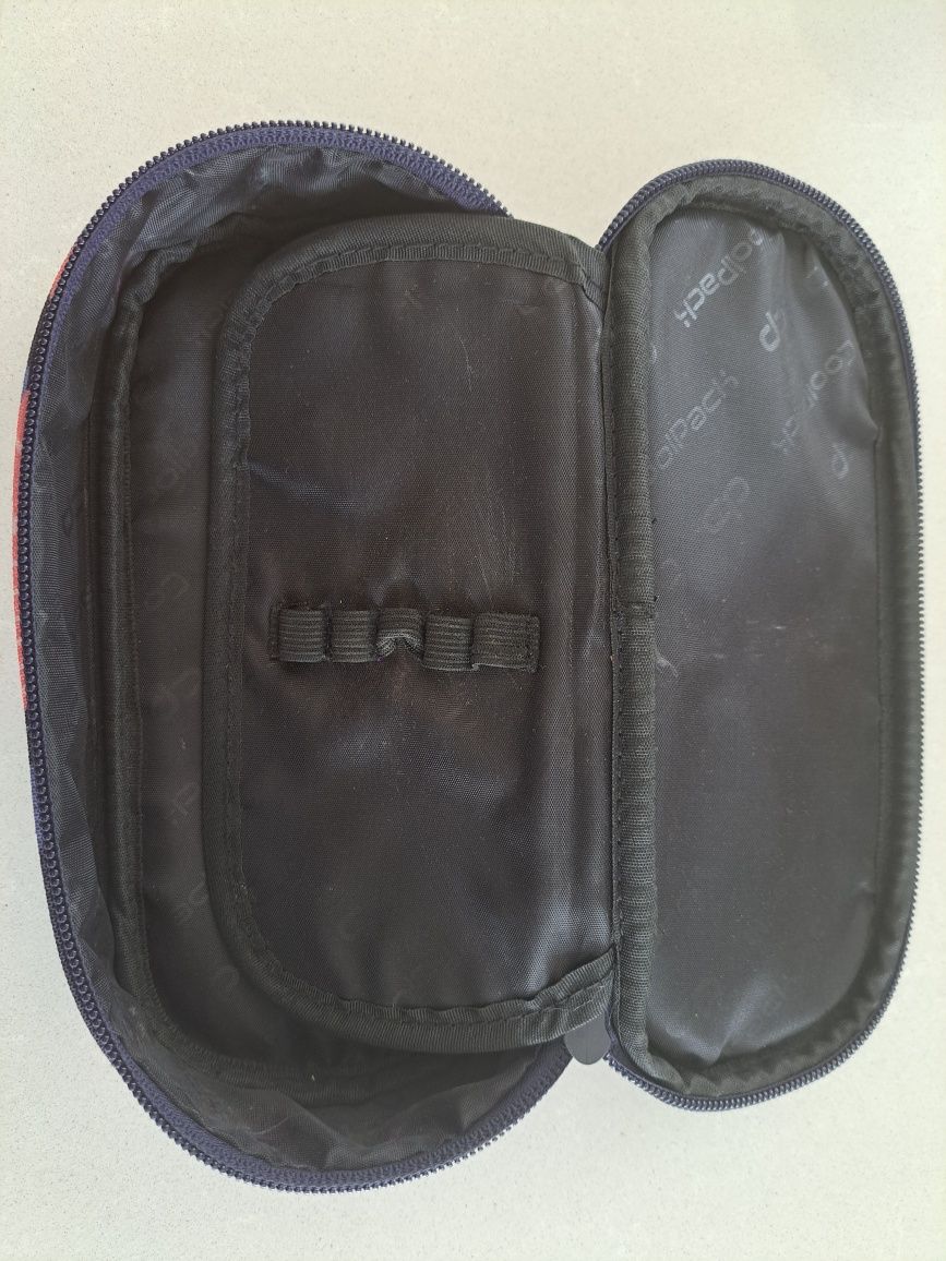 Pojemny piórnik w kwiatki CoolPack