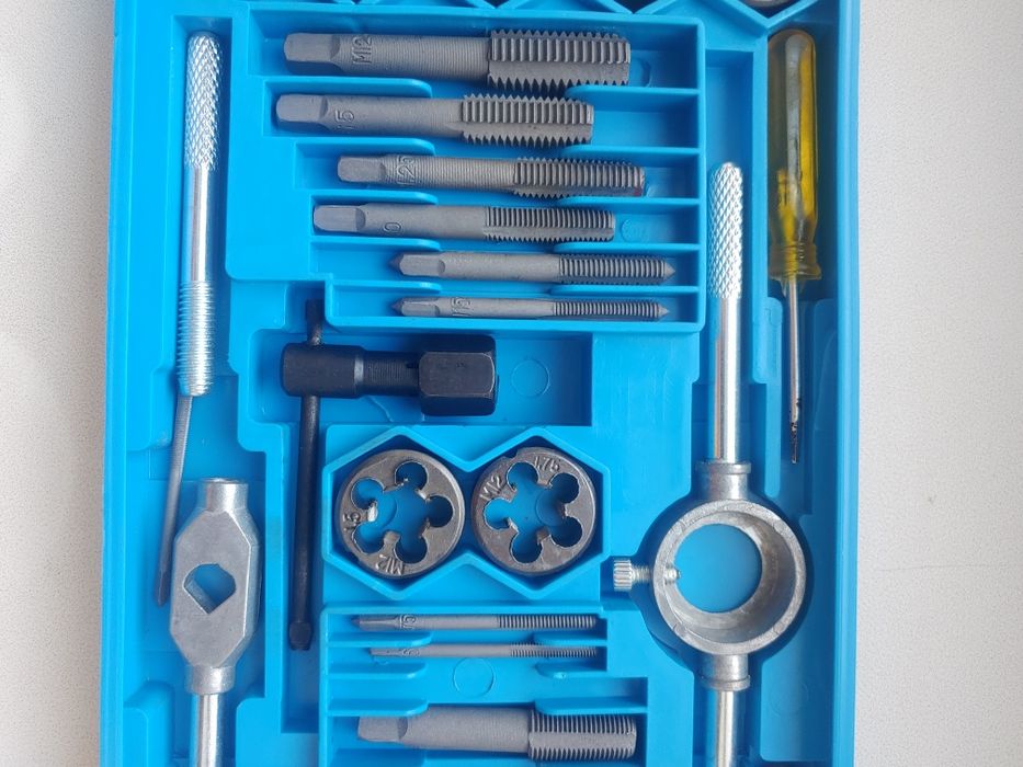 Новий набір для нарізання різьби