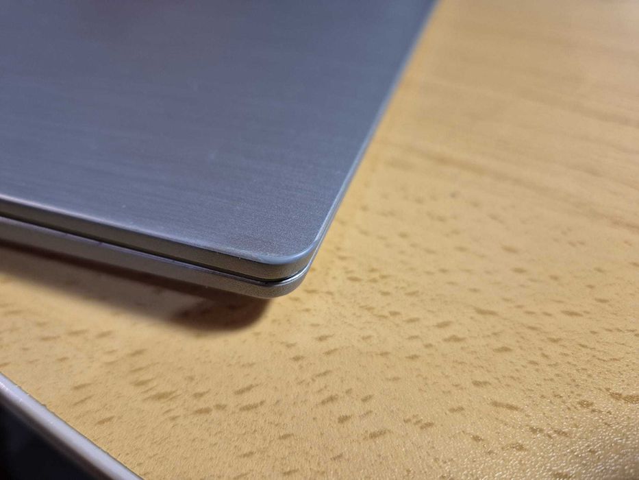 Lenovo IdeaPad 3 | i7 • 12GB RAM • SSD 256GB • GeForce MX330