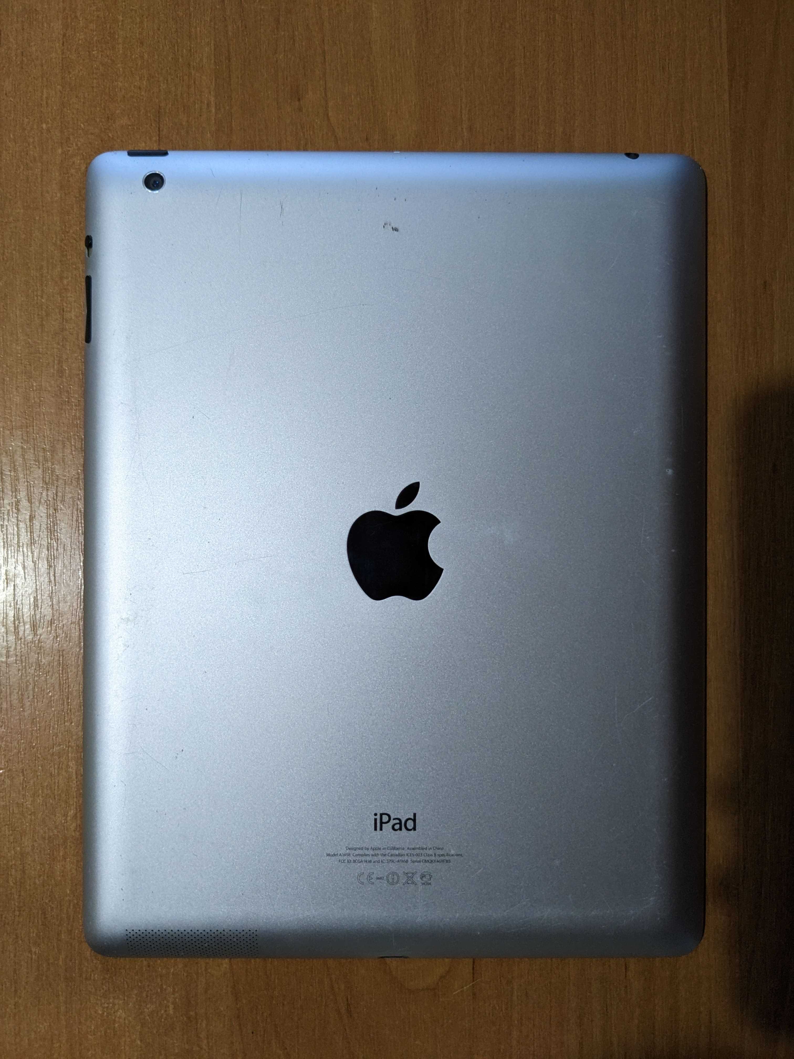 Планшет Apple iPad 4 A1458 16GB with Retina display with Wi-Fi+кабель