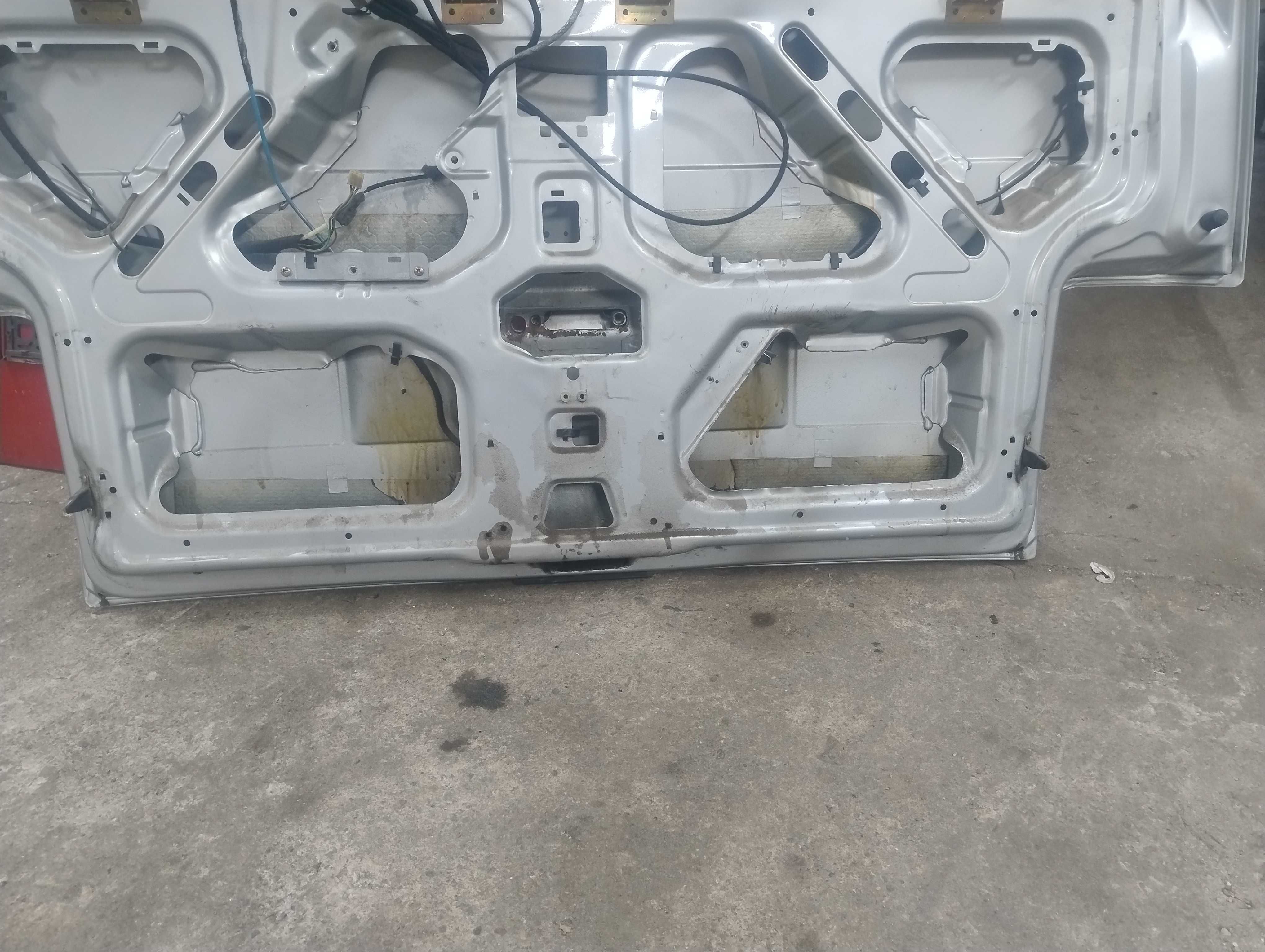 vw t4 klapa tylna z szybą bez korozi 02rok