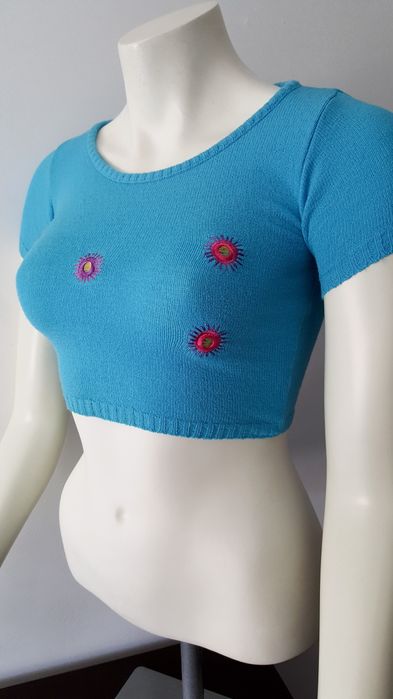 Crop Top em Malha de Linha com Bordados made in Italy