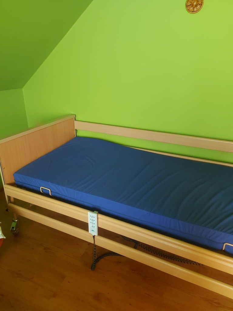 Sprzedam łóżko ortopedyczne firmy BURMEIER prawie nowe