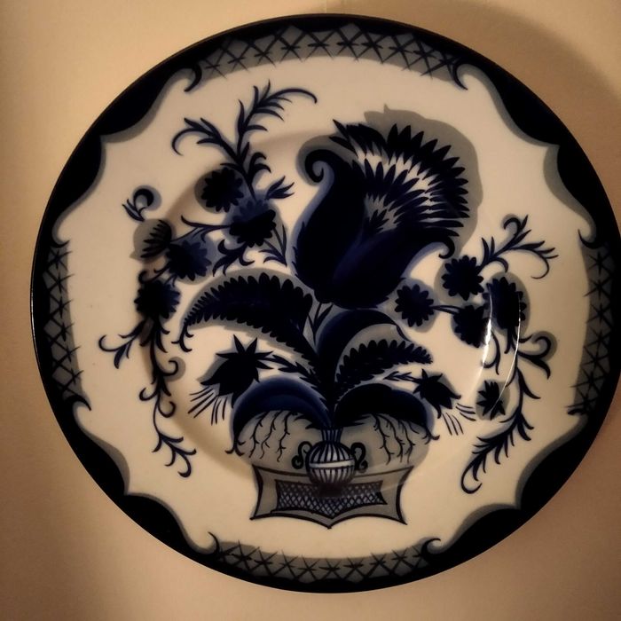 Тарілка настінна декоративна СРСР "Квіти в вазі"