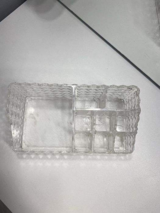 Organizer akrylowy na kosmetyki / biżuterię – nowy