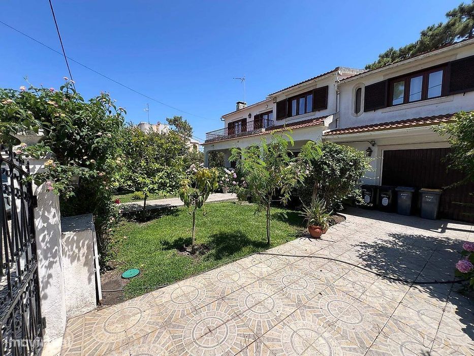 Moradia T4 para arrendamento