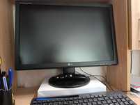 Монітор LG W2242T