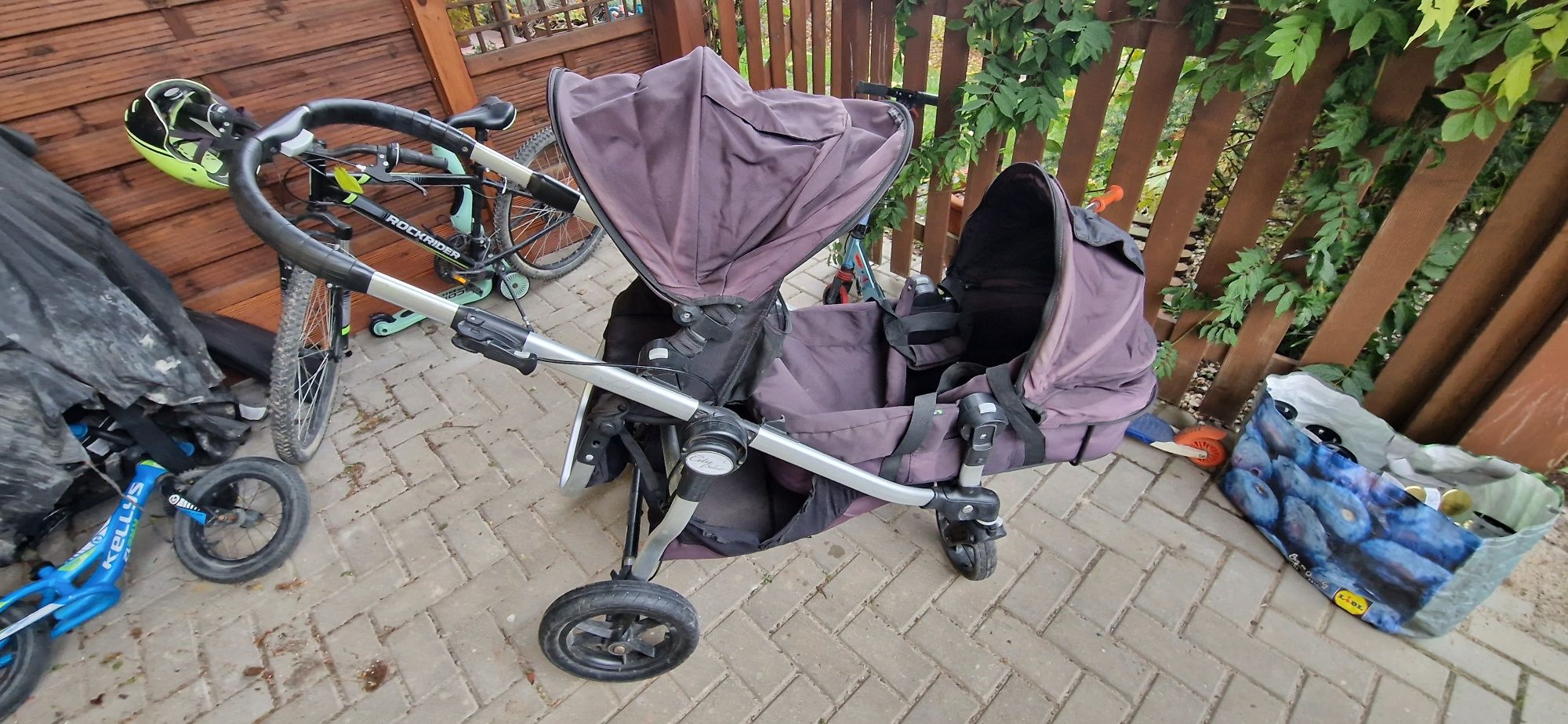Wózek dziecięcy Baby Jogger City Select. Dla dwójki dzieci.