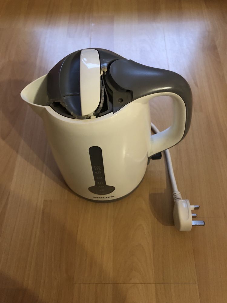 czajnik Philips HD4644 uszkodzone