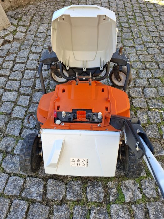 Corta relva Stihl RMA765V