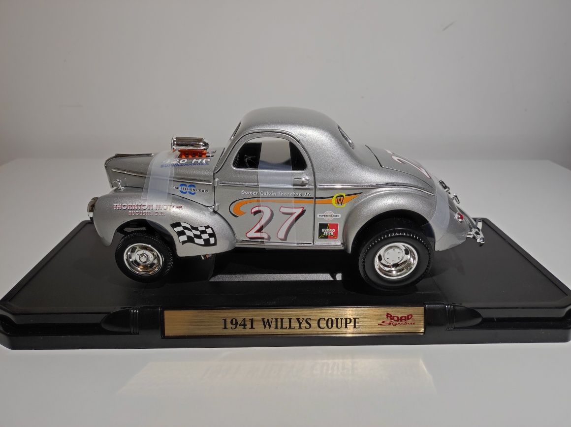 Willys Coupe 1941 1:18 Road Signature