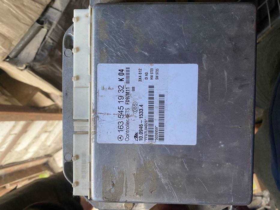 Блок управления ABS + Блок управления двигателем ML163