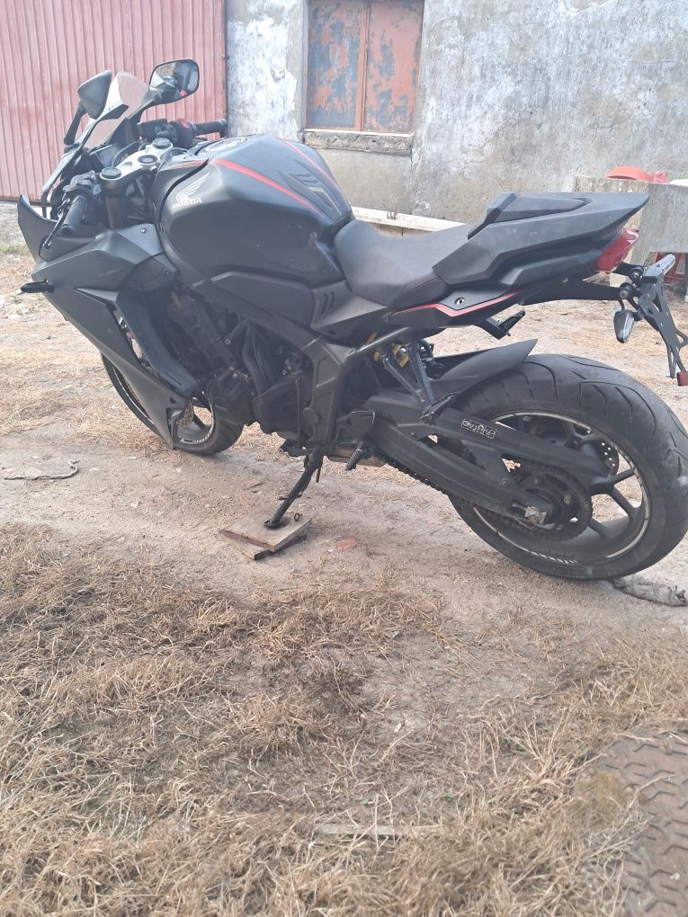 Honda cbr650r **