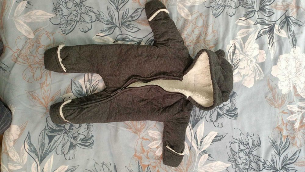 Kombinezon dla niemowląt 50/56