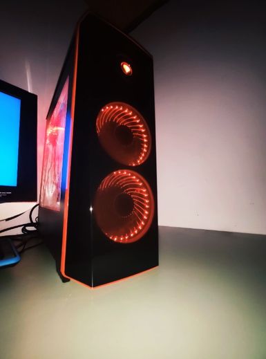 KOMPUTER! I3 4 X 3,2GHz / 6 GB RAM / RADEON R5 / 500GB!
