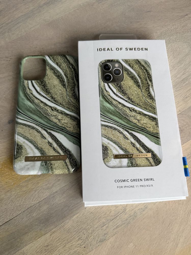 Etui do iPhone 11 Pro marki IDEAL OF SWEDEN Cosmic Green Swirl