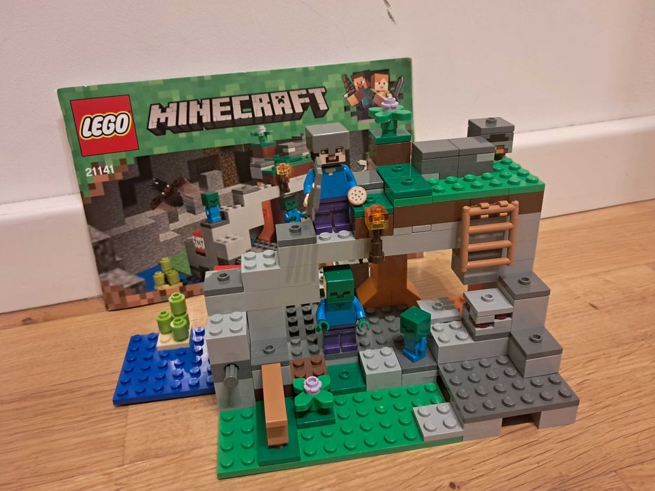 LEGO Minecraft 21141 Jaskinia Zombie