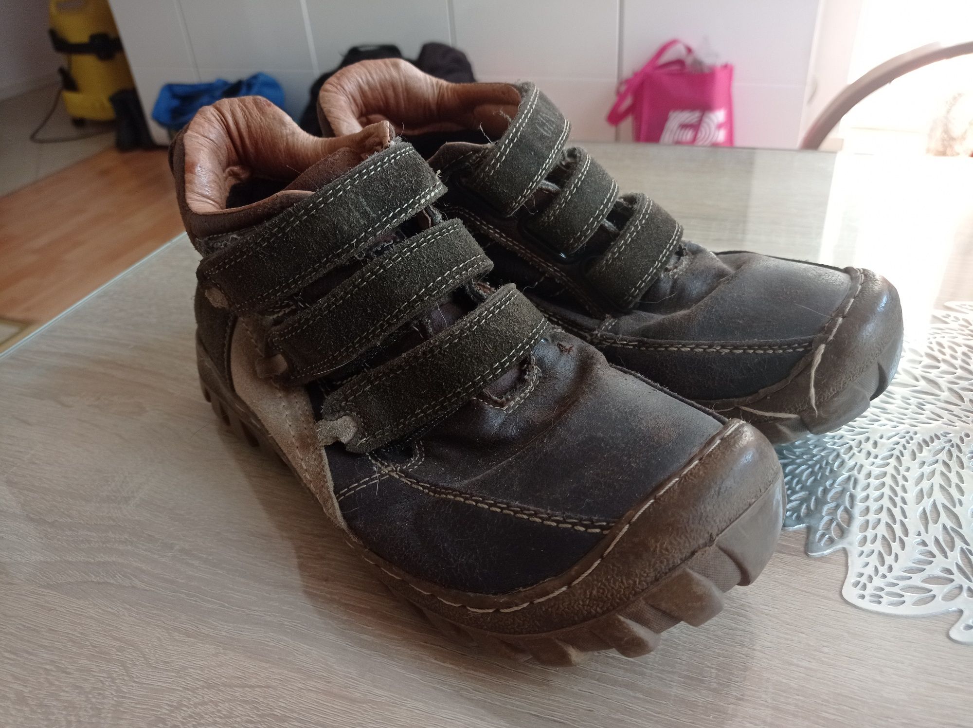 Buty męskie rozm 40, adidasy za kostkę, skóra, wodoodporne