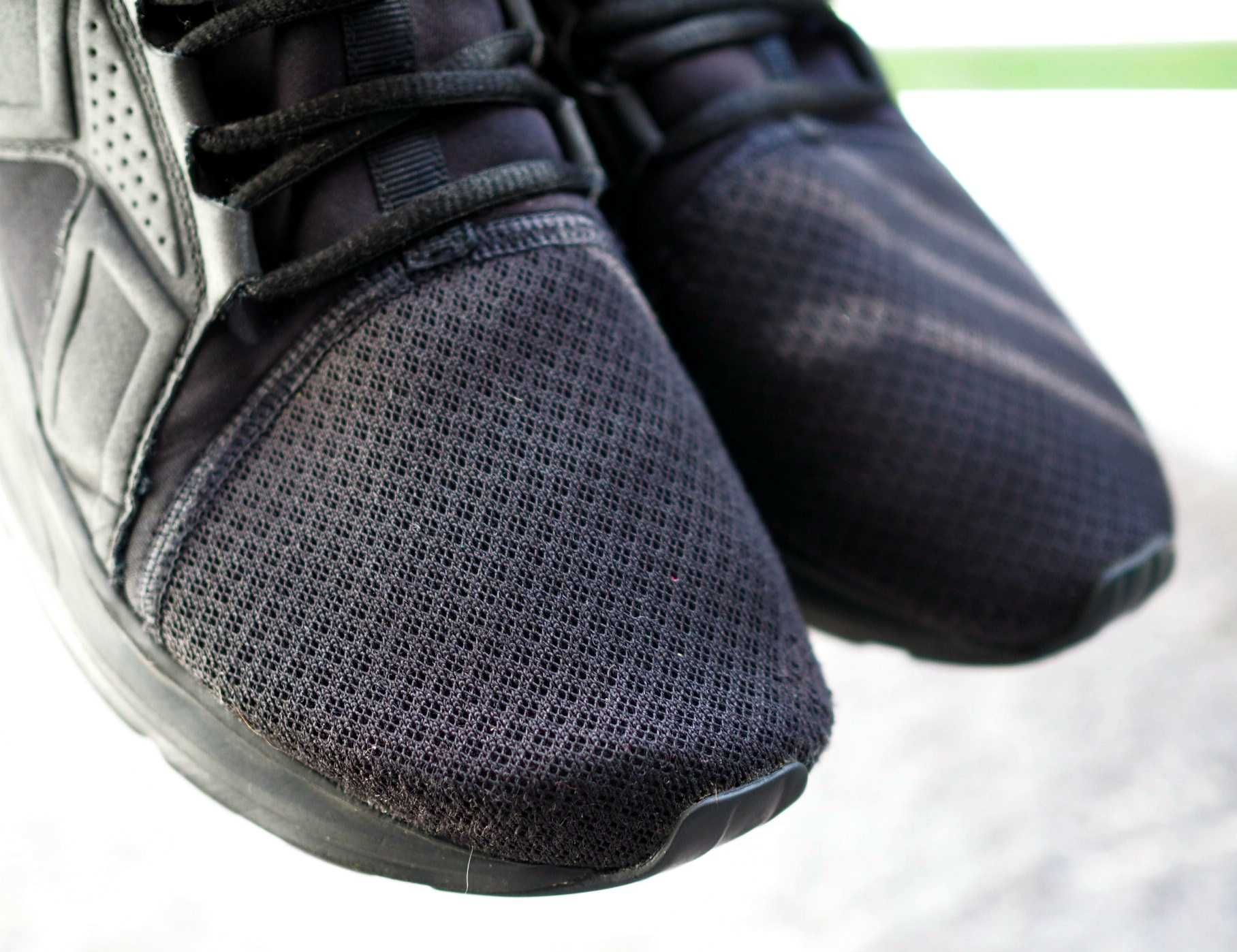 Buty, adidasy męskie/młodzieżowe Puma Enzo Edge Mesh. R. 42, czarne.