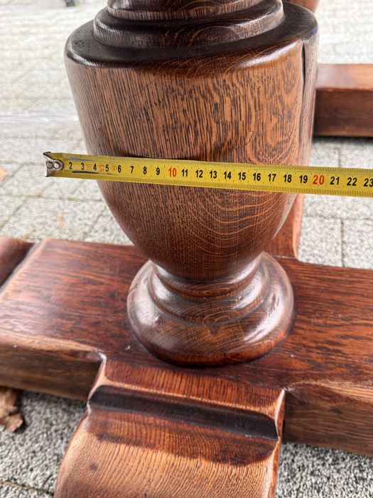 Stół dębowy z litego drewna