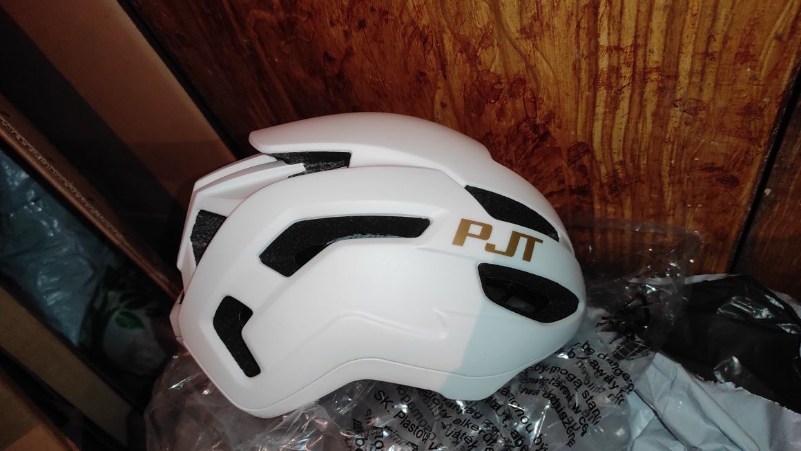 Kask rowerowy biały