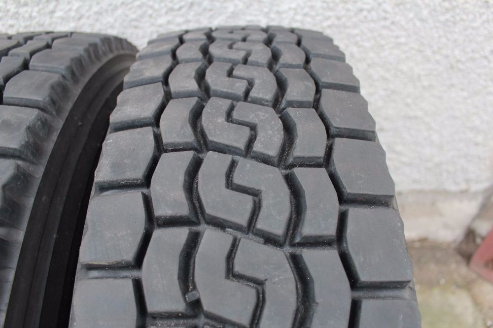 2x Bridgestone Mix 716 275/80R22,5 275 80 R22,5 14-15 mm