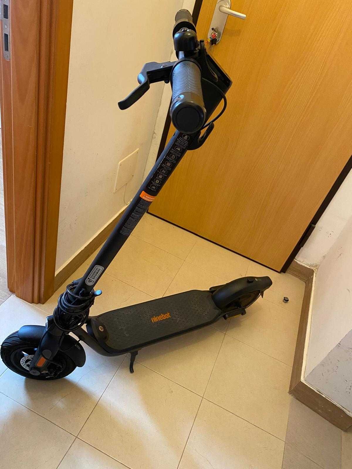 Trotinete ninebot KickScooter 800W SEGWAY como nova