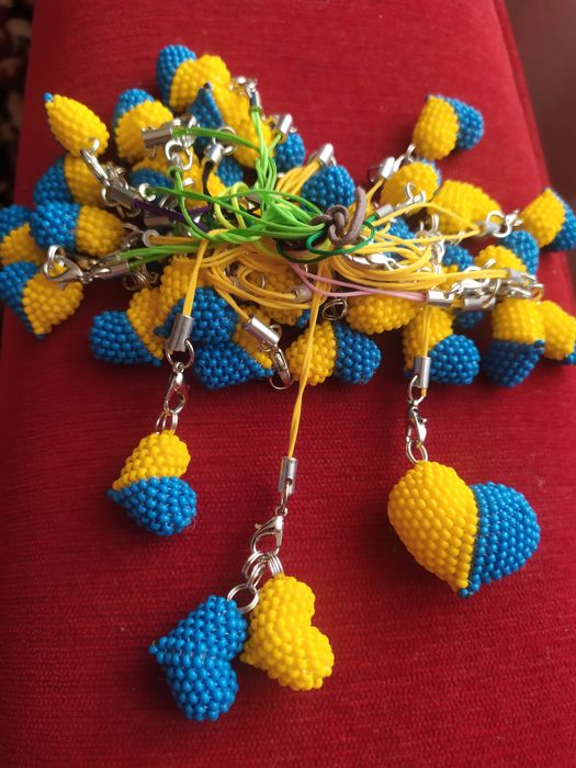 Брелок, підвіска з бісеру.