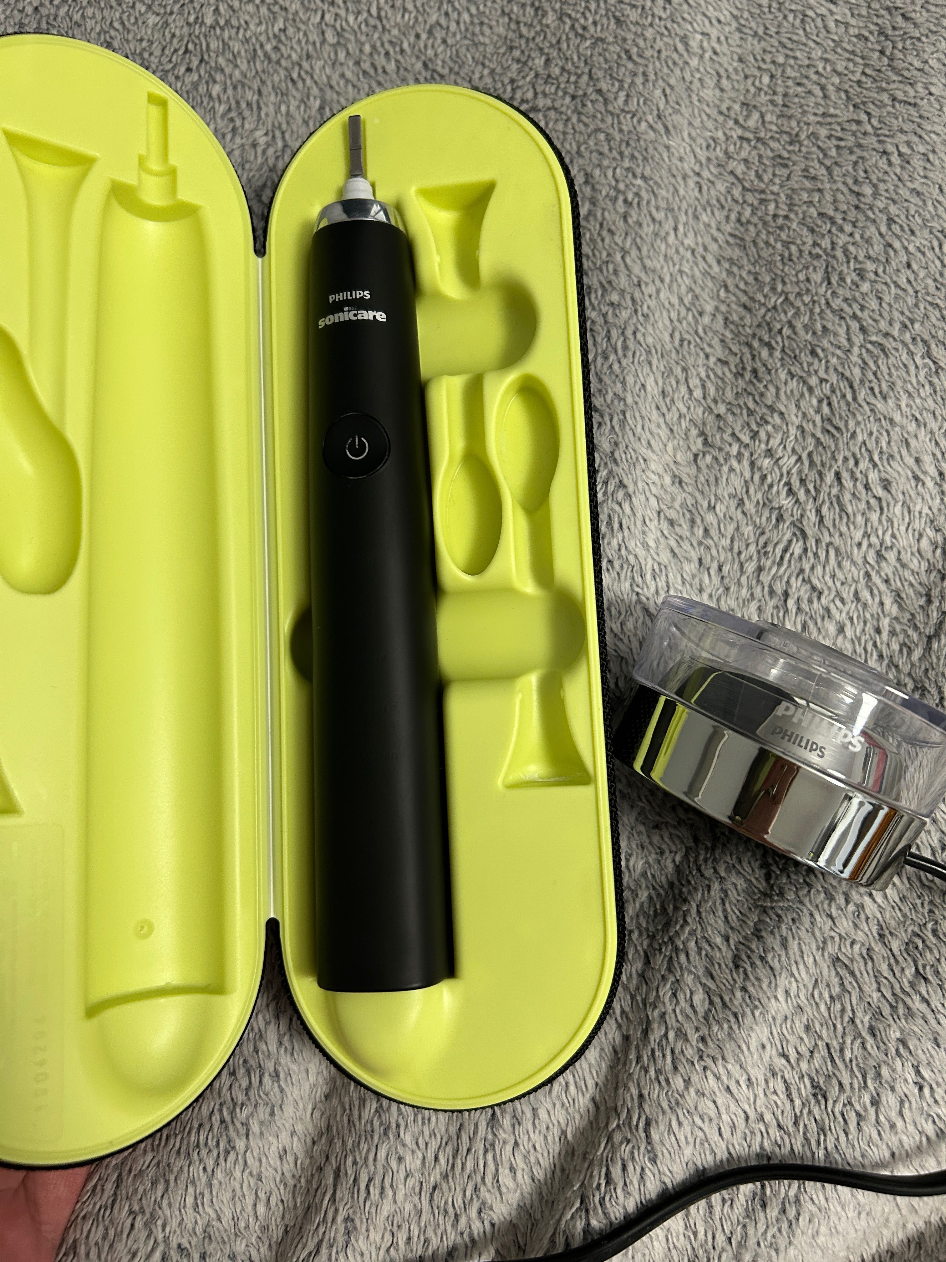 Philips Sonicare DiamondClean HX9100 – szczoteczka + ładowarka + etui