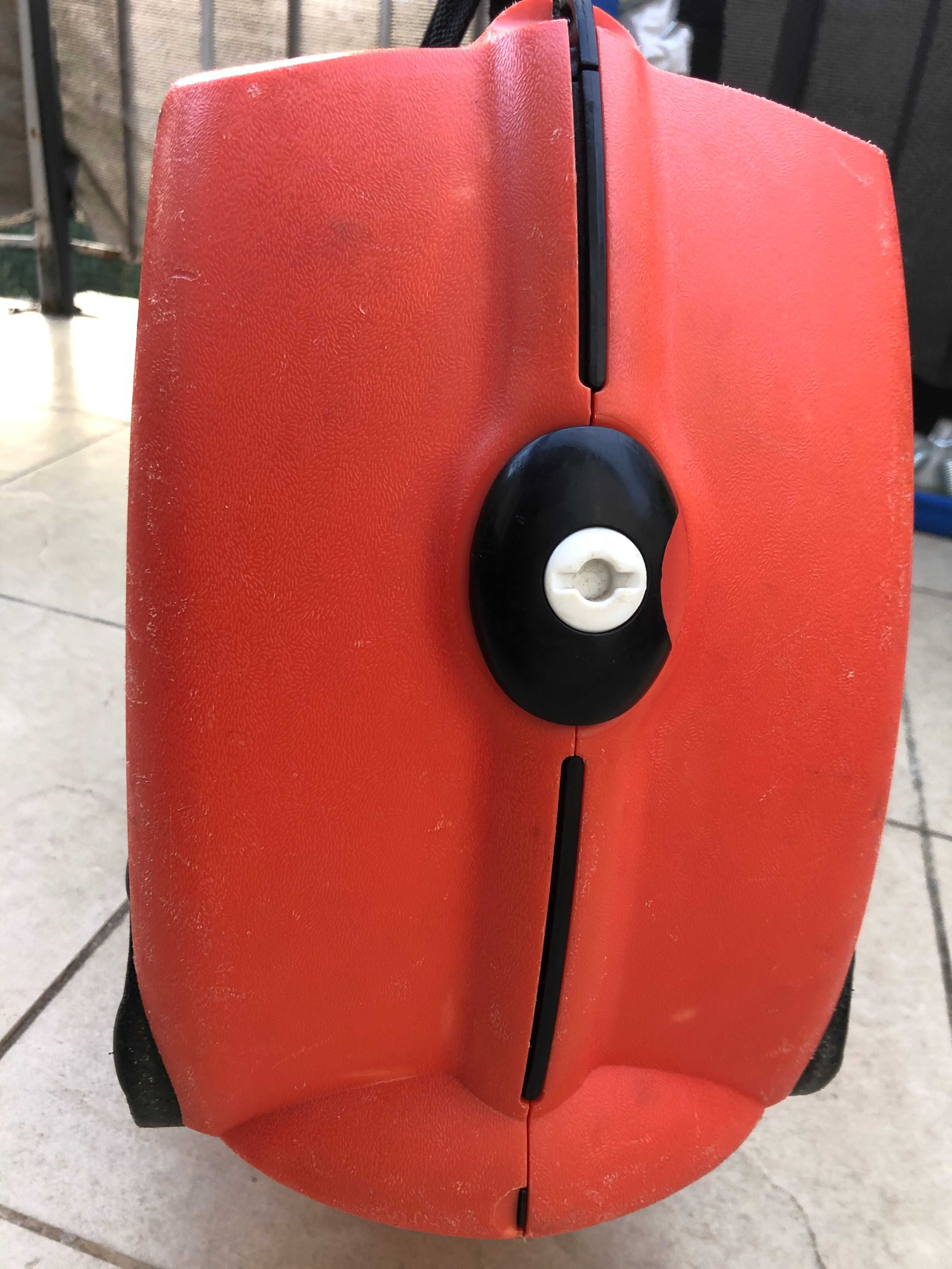 Walizeczka marki TRUNKI, jeździk dla dzieci, Biedronka.