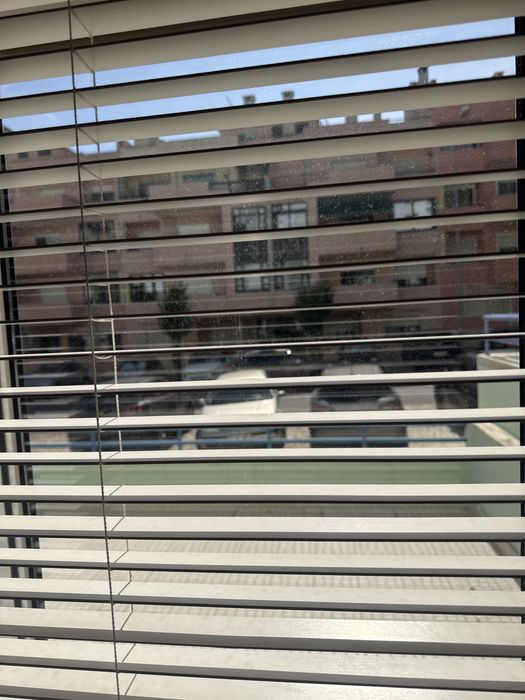 Estore com laminas de pvc