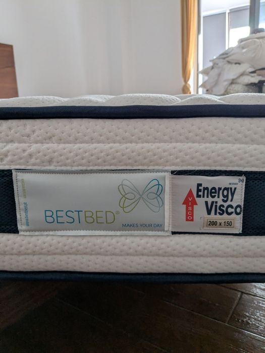 Colchão de molas ensacadas com viscoelástico
