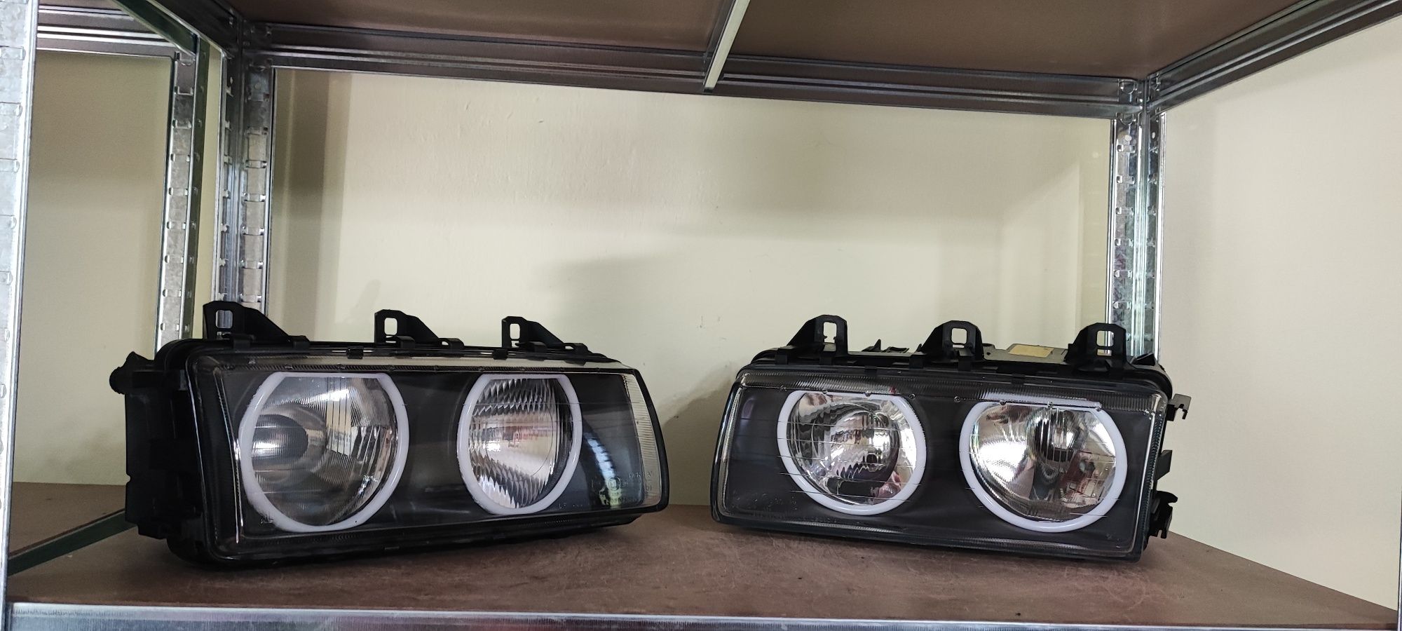 BMW E36 Lampy BOSCH Nowe Szkła+Ringi Cotton Reflektory Okazja