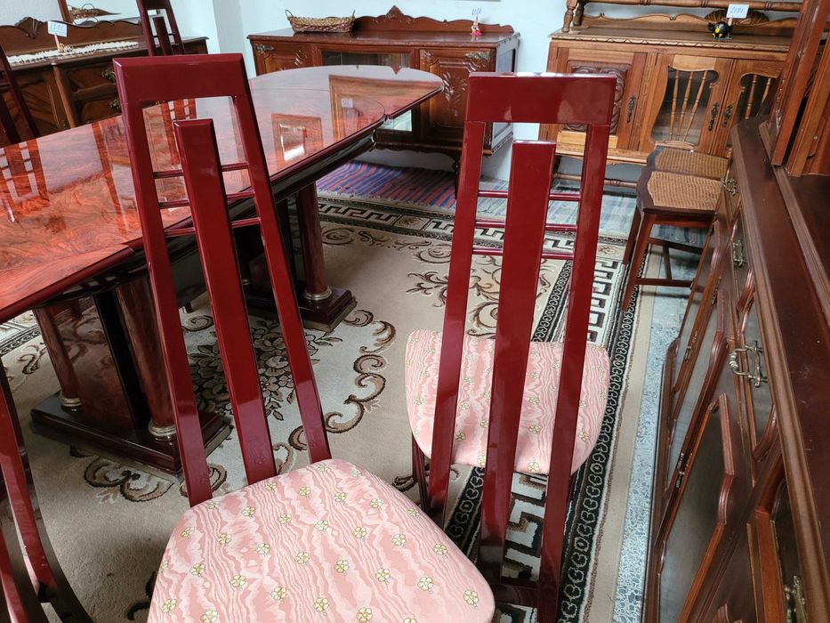 Cadeiras de sala - Bom estado geral - Valor unitário