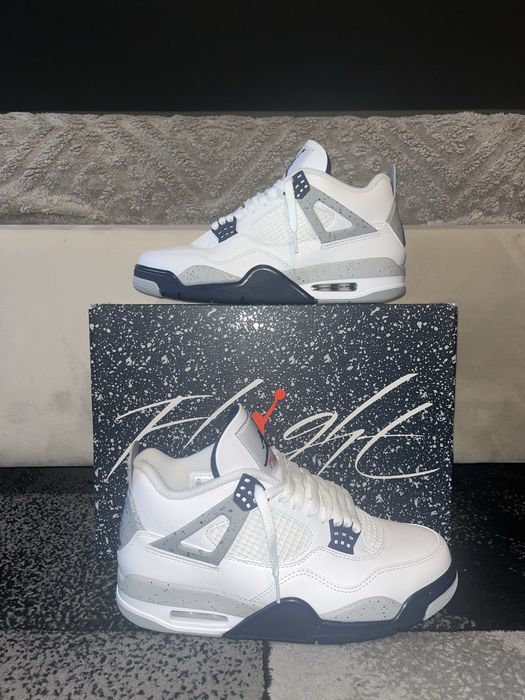 Jordan 4 Retro Midnight navy