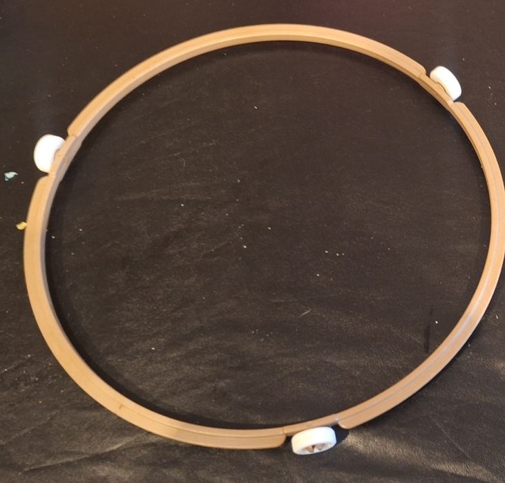 Prowadnica pod talerz do mikrofalówki