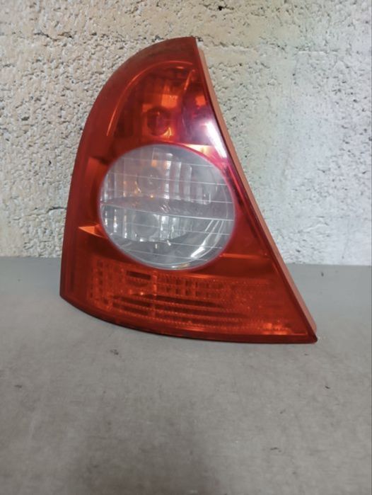 Farolim renault clio 2000