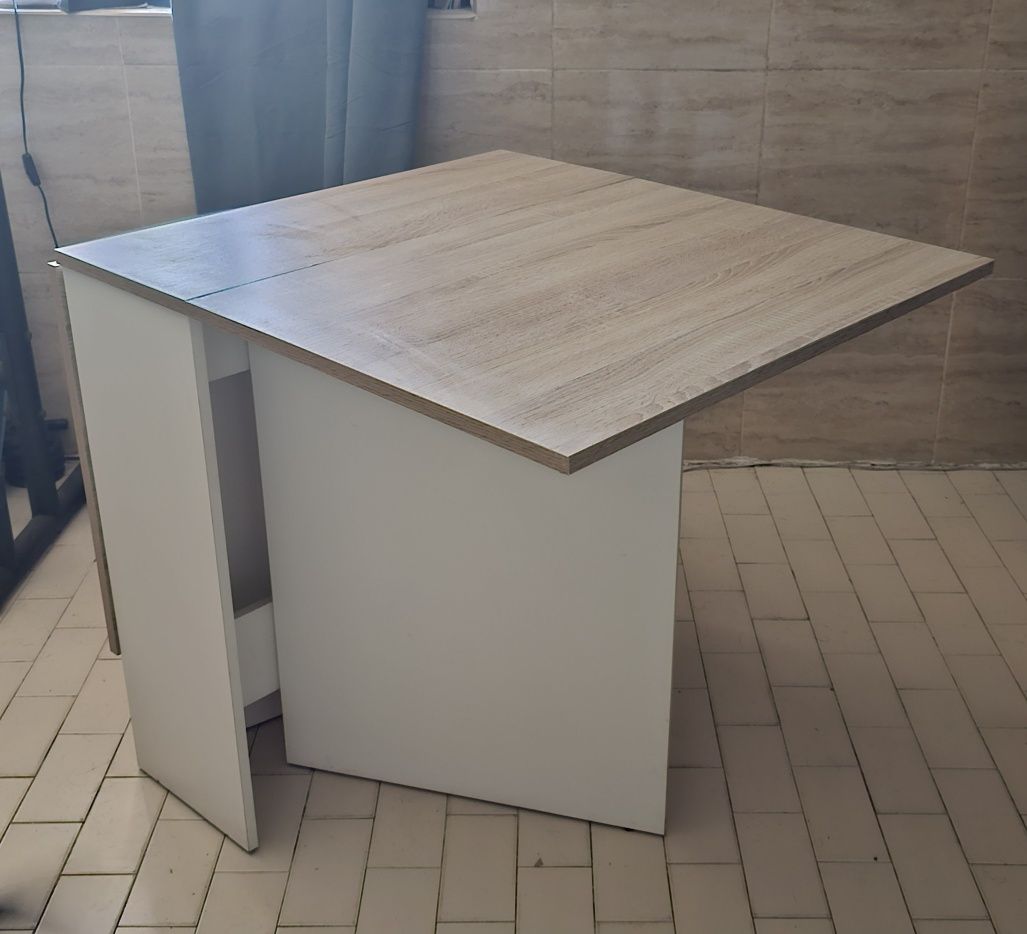 Mesa dobrável (como nova)