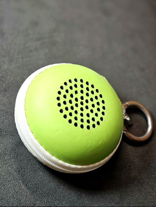 Продам беспроводную мини bluetooth колонку EWA очень компактного разме