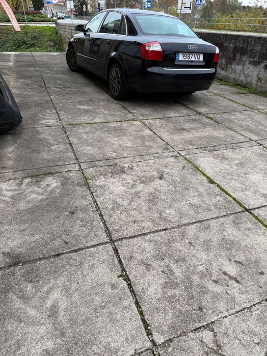 Vendo Audi A4 em bom estado