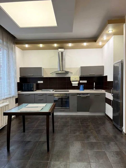 Сдаю в первые квартиру на долгий срок по улице Урловская 16/37