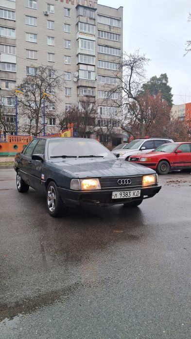 Ауди с3 2,3 газ бензин сел поехал